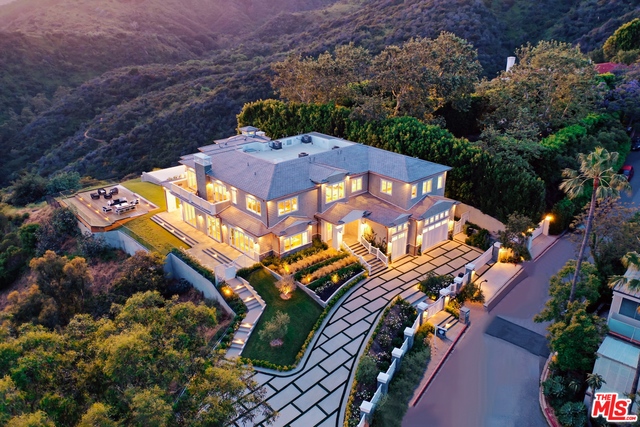 Kawhi Leonard buys $17 million Pacific Palisades mansion